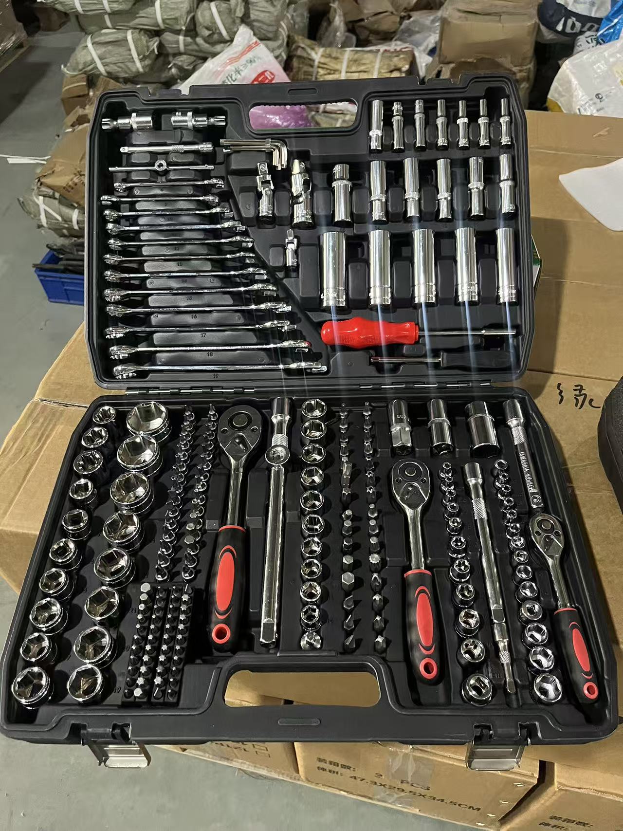 216-Piece DIY Auto Repair Tool - огляд і ціна Gardening Tools Set