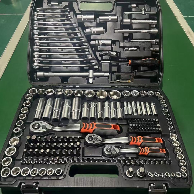 216-Piece DIY Auto Repair Tool - огляд і ціна Gardening Tools Set